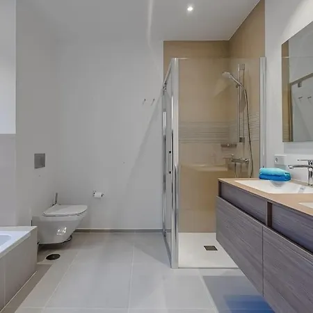 Luxury 2 Bedrooms In Palm-mar, Tenerife 팔름-마르
